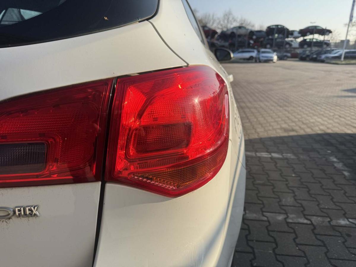 Opel Astra J Sports Tourer original R&uuml;cklicht R&uuml;ckleuchte Schlussleuchte rechts au&szlig;en Kombi Bj.2012
